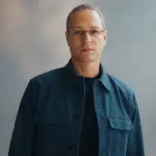 دکتر کیان پیشکار دکتری اموزش انگلیسی از دانشگاه دولتی اصفهان 