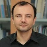  آرش رشیدیان استاد دانشگاه تهران علوم پزشکی ایران و مدیر کل دفتر پژوهشهای دفتر منطقه ای EMRO
