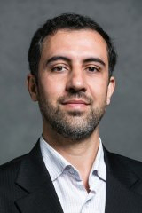 دکتر مهدی ضرغامی استاد دانشگاه تبریز دکتر مهدی ضرغامی استاد دانشگاه تبریز