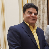 دکتر سید احمد طباطبائی رییس دانشگاه غیاث الدین جمشید کاشانی دکتر سید احمد طباطبائی رییس دانشگاه غیاث الدین جمشید کاشانی