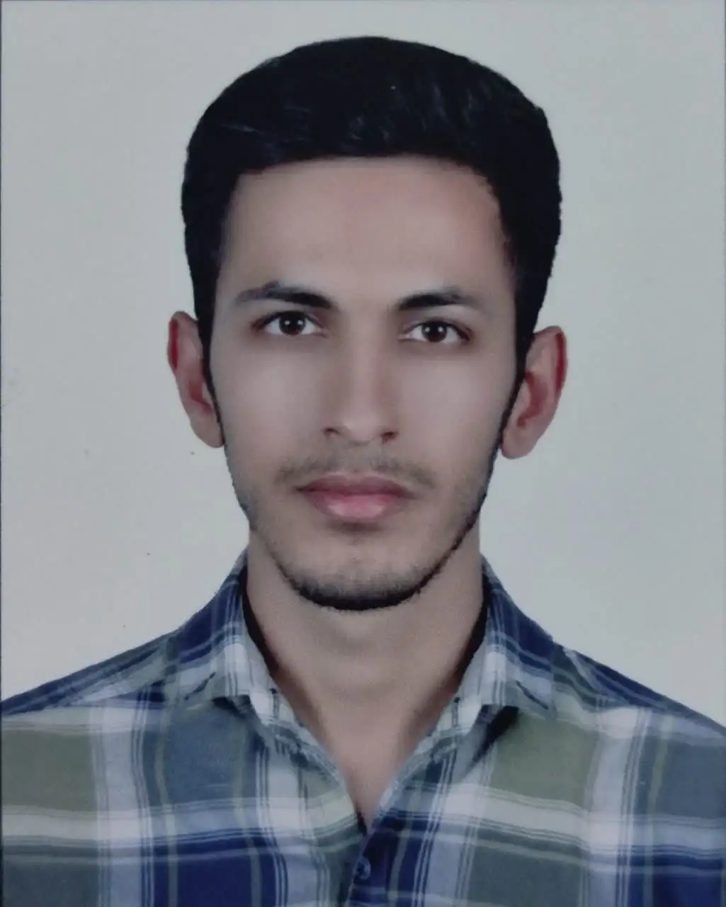  محمدرضا خادم اردکانی دانشجوی کارشناسی حقوق 
